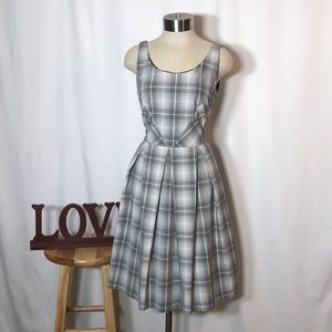 Size 4 Tristan grey and white dress